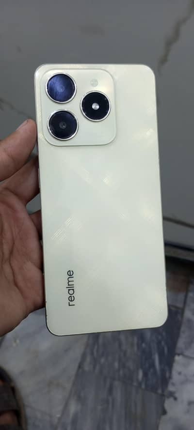 Realme C61
