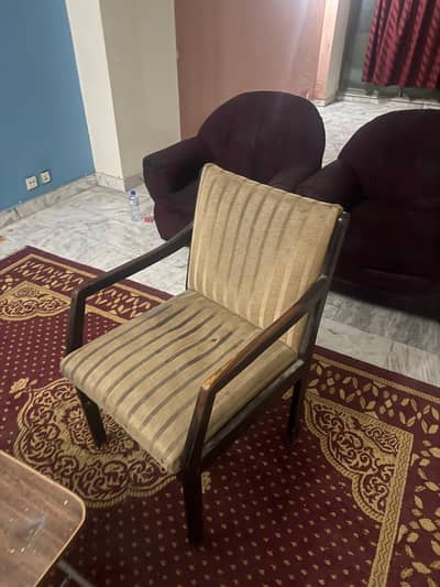 CHAIR PLUS TABLE (GOOD CONDITION)