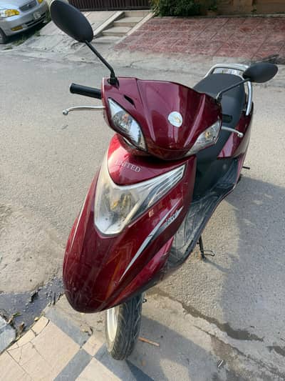 United ki scooty