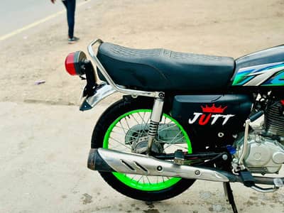 I want too sale honda 125 lush condition 2012 model