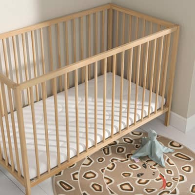 Ikea baby crib/ baby cot / baby bed