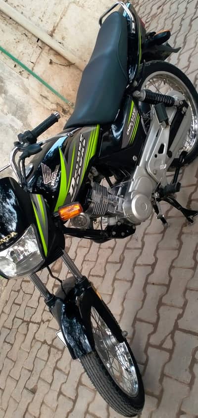 Honda CG 125cc Deluxe 0310,6095,670 Read Add