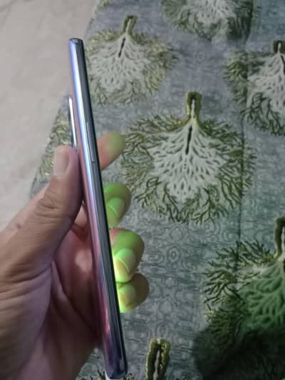 One Plus 9 | 8/128 |