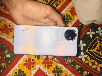 Vivo V50 5G hai Exchange Possible es range ke hisab sy