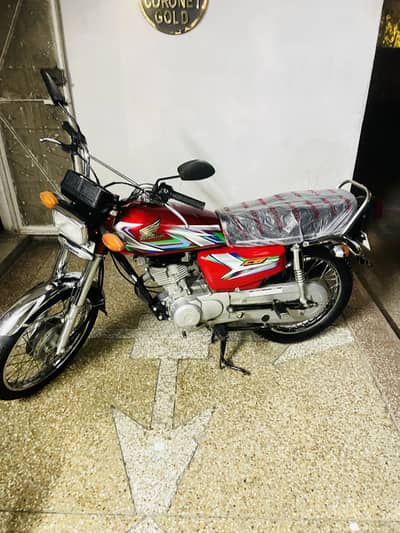 Honda CG 125| 2023 model . Total Genuine | very low mileage only 7k