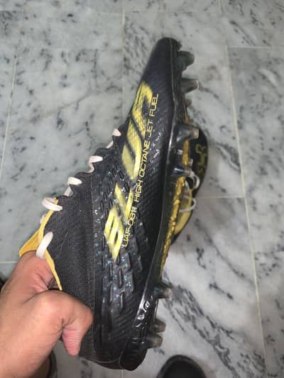 Underarmour spotlight lux mc 2.5