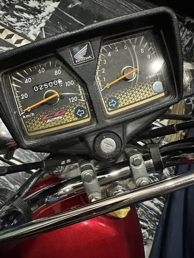 Honda 125 gold edition