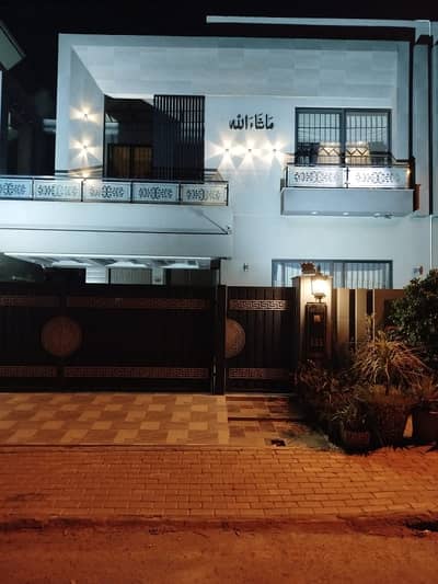 10 Marla Luxury House with Solar system Hot Location For Sale in Bahria Town Lhr