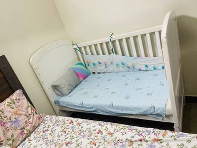 Zubaida’s baby cot