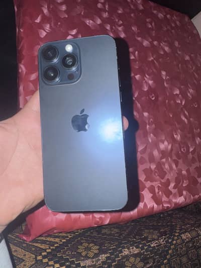 IPHONE 15 pro max iCloud on 512 GB