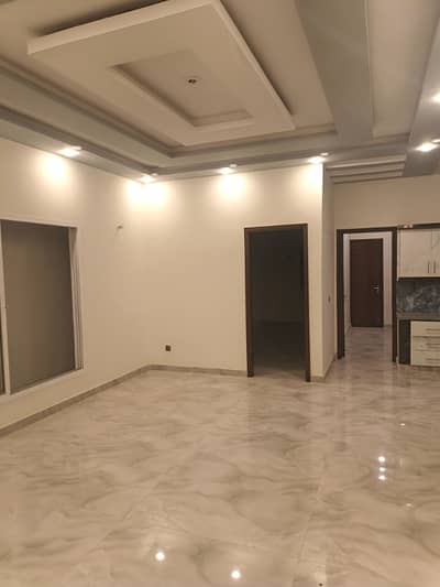 0304-2549342 GROUND FLOOR NEW THREE BED D/L FB AREA BLOCK 17 AVAILABLE FOR RENT