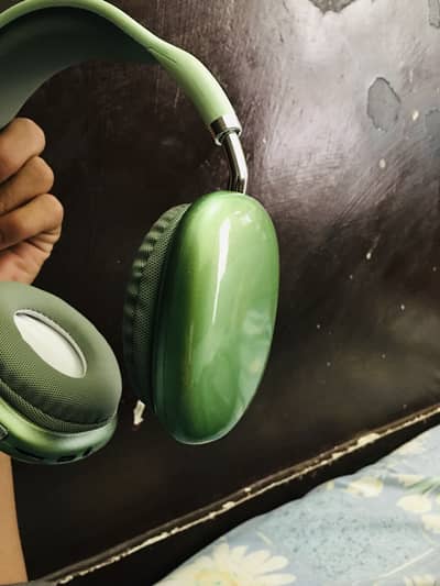 Brand new headphone