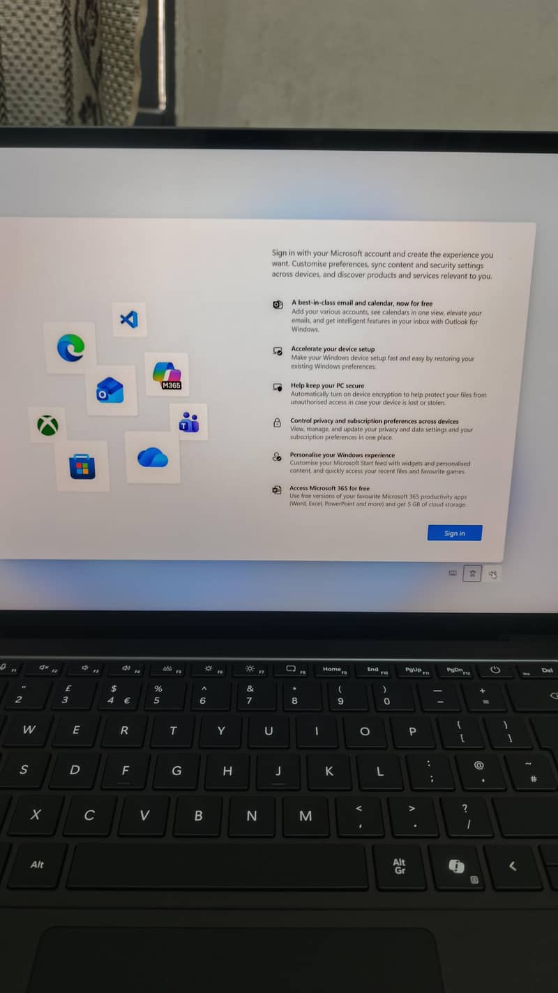 MICROSOFT SURFACE 7th EDT 1