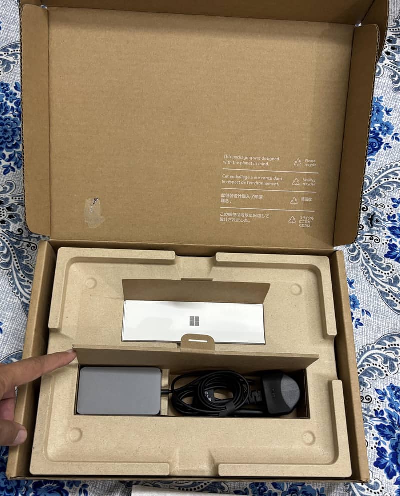 MICROSOFT SURFACE 7th EDT 2