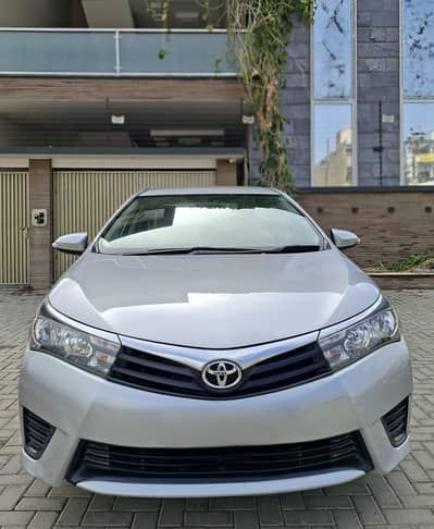 Toyota Corolla 1.6 Altis model 2015 reg 2016