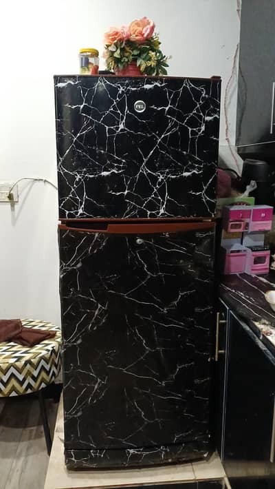 pel refrigerator  mehroon clour