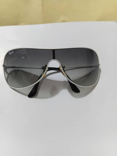 Orignal  ray ban sunglasses luxurious  03061133061