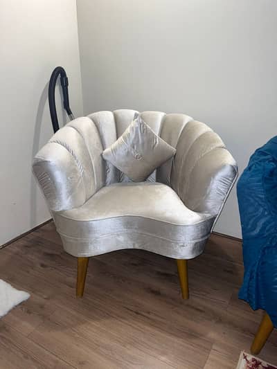 7 seater sofa set with 2 rounded tables