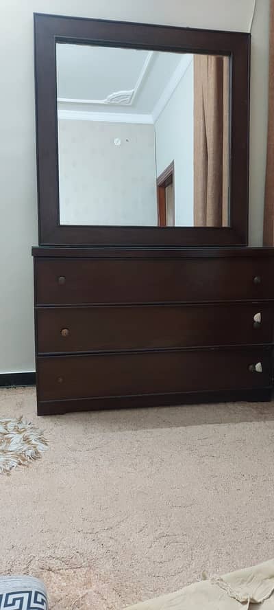 dressing table