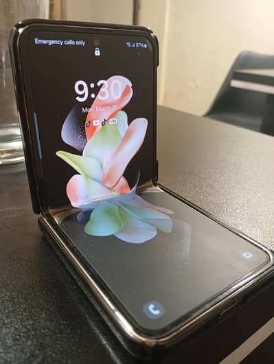 Samsung Z4 Flip
