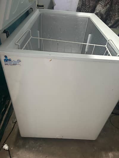 Urgent Sell Deep Freezer ( Haier 1.5 Year Used Just) Non Inverter