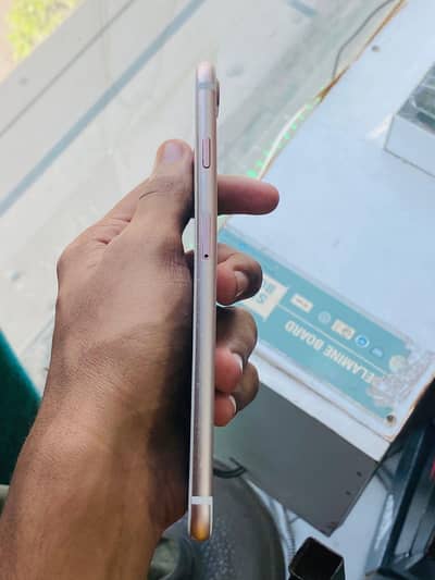 iphone 7 plus 128 GB  no open no repair PTA approved all ok