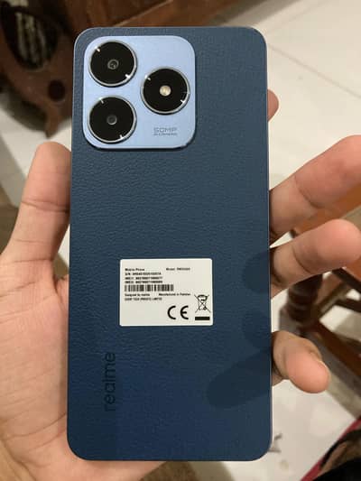 Realme C63