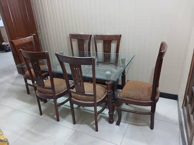 5 seater dining table