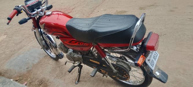 03076258687ونڈا 70 2022 ماڈل+23 کسی نے ایکسچینج کرنی ہو  ارجنٹ سیل بھی