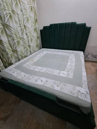 king size bed slightly used