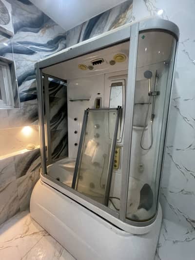 Luxury Shower Cabin with Bathtub used