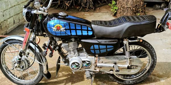 HONDA 125   MODEL CG125 RED