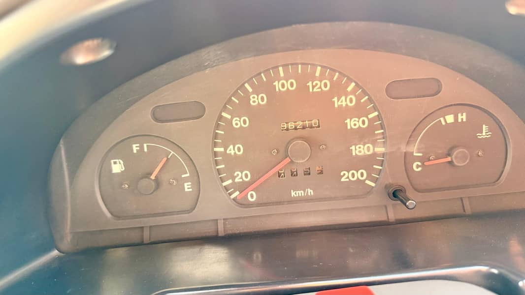 Suzuki cultus 2001 12