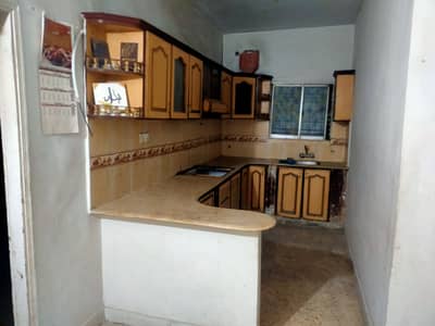 I am Owner & selling my 5 rooms Apartment