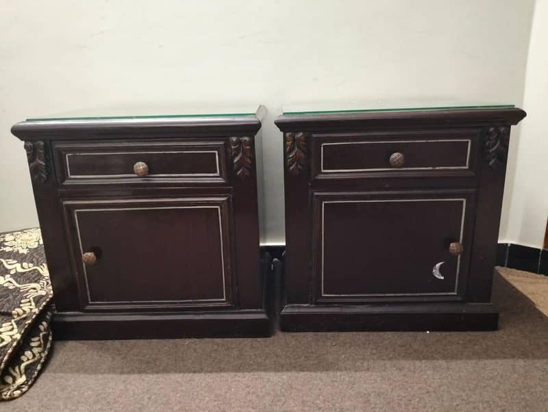 bed set with side table 2