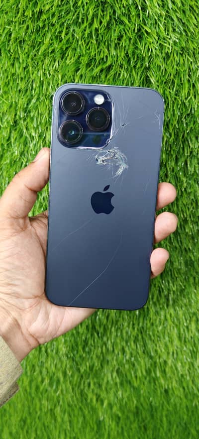 I am sale iphone 14pro max 128gb jv sim back crick