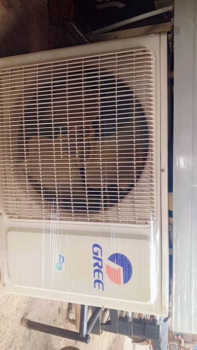 gree  inverter bilkul fresh condition ma ha reasonable price