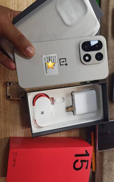 OnePlus 15 Box Pack 16 GB 1 TB