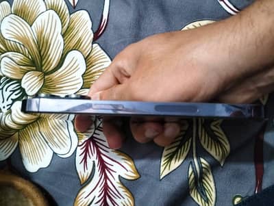 I Phone 14 Pro Non PTA Jv Waterpack