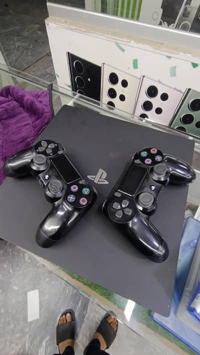 Playstation 4 pro 2TB