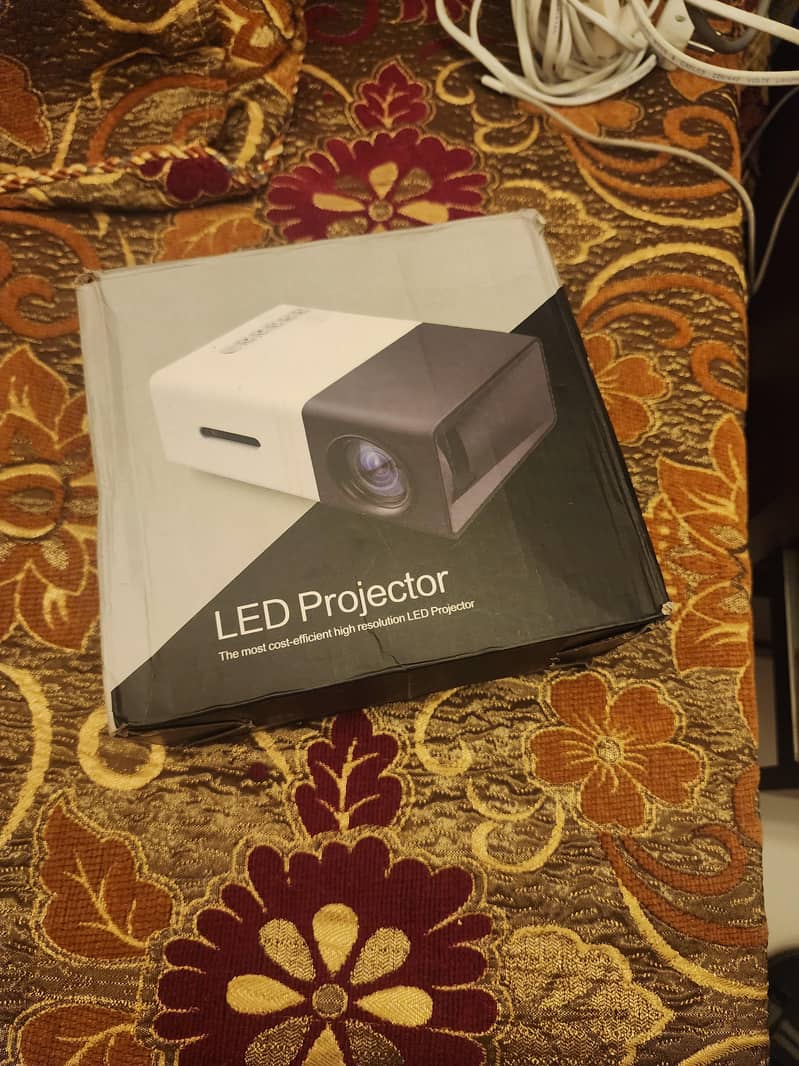 LED Mini Projector 2