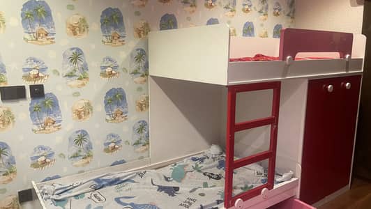 Kids bed