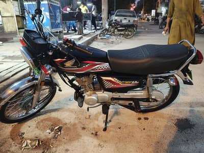 HONDA 125 BLACK TOTAL GENUINE CONDITION