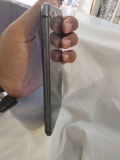 iphone 8 plus urgent sale need a money
