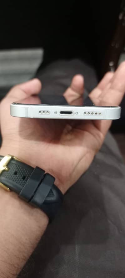 iPhone 13 128GB PTA Approved | 86% Battery | 9/10 Condition