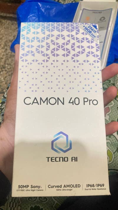Camon 40 pro complete box  12/256 only 3 day use