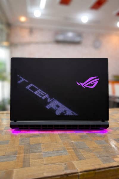 ASUS ROG SCAR 18, Core Ulta 9, RTX 5090 24GB, 32GB/2TB, 2k Mini LED