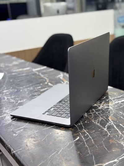 Apple MacBook Pro, A1990, 2018, 19, Core i7, Core i9, 16/512GB, Laptop