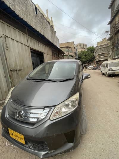 Honda Freed 2012 Reg 2015 [Urgent Sale]