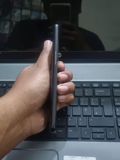 Just Back break ha baki All ok jeniun phone Ha 12 Ram 256 Rom 10by 9